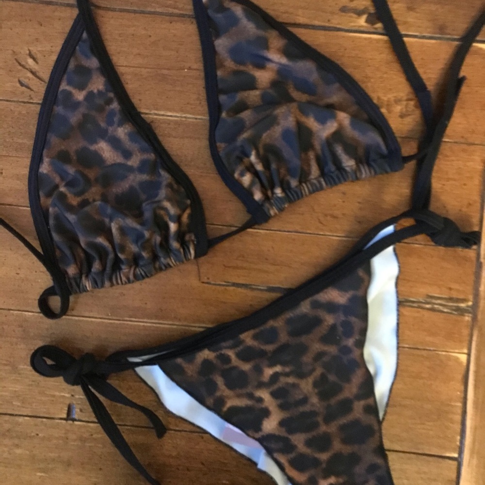 Bikini - Picture 7 of 7